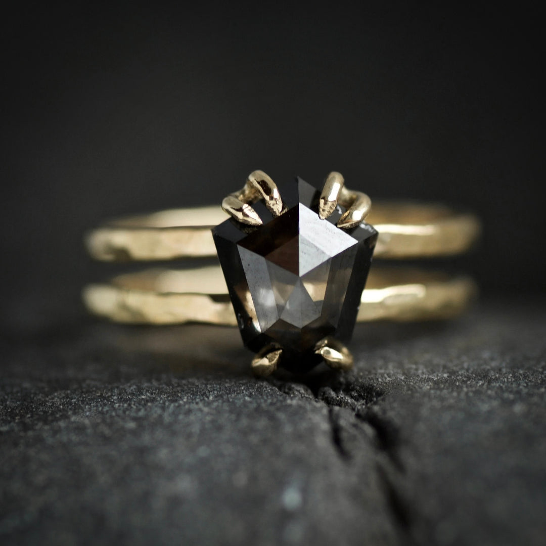 Double band black diamond ring