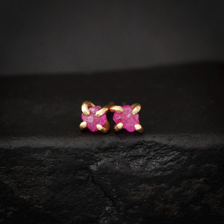 RTS 18k Solid Yellow Gold Raw Uncut Pink Sapphire Stud Earrings