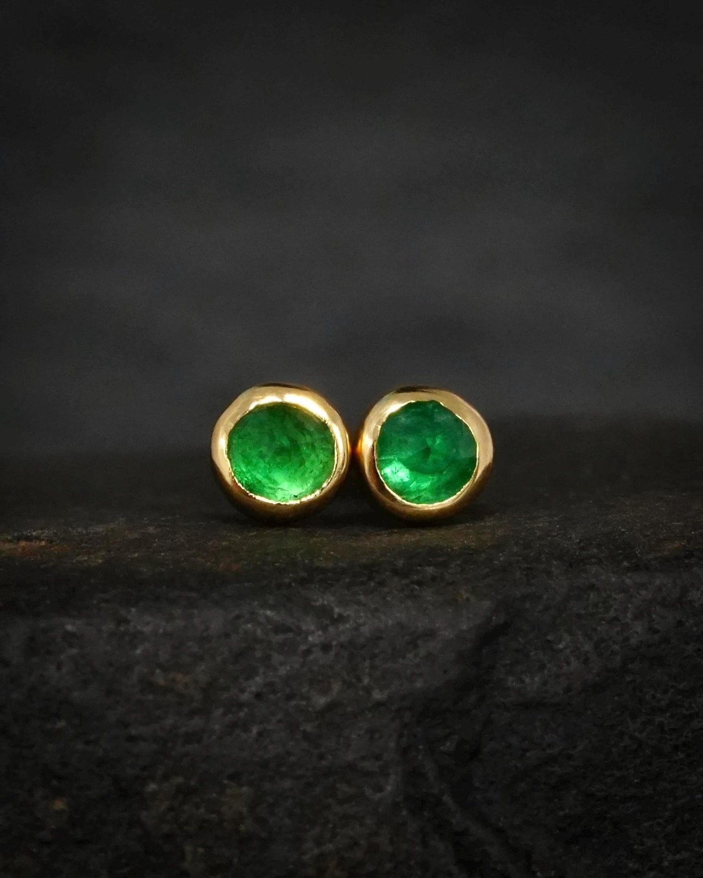 Yellow Gold Round Cut Emerald Studs