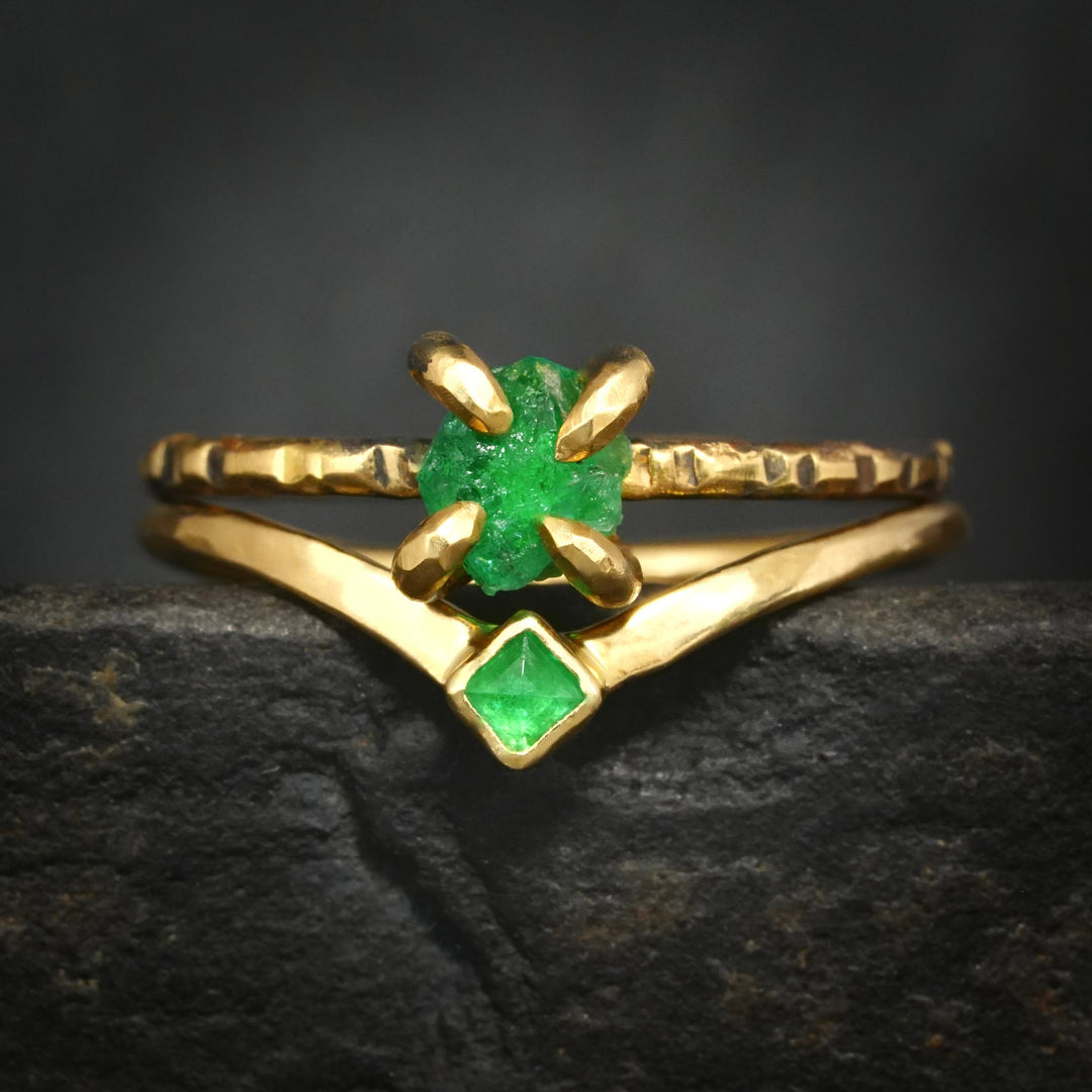 Raw Emerald Ring: RTS Solid 18k Yellow Gold 4 Prong Set Raw Uncut Natural Emerald Crystal Ring in US size 5.25 / UK size K