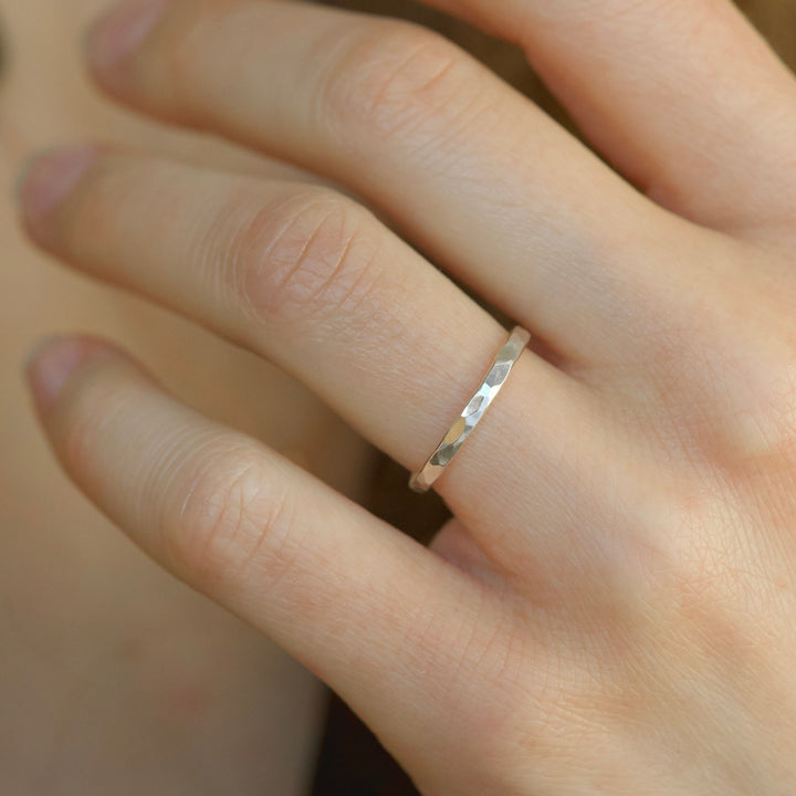 1.5mm Slim Hammered Ring