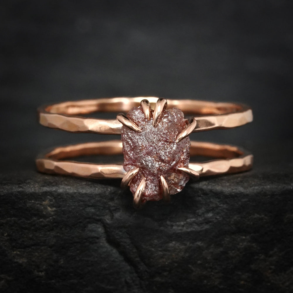 Double band ring with brown diamond