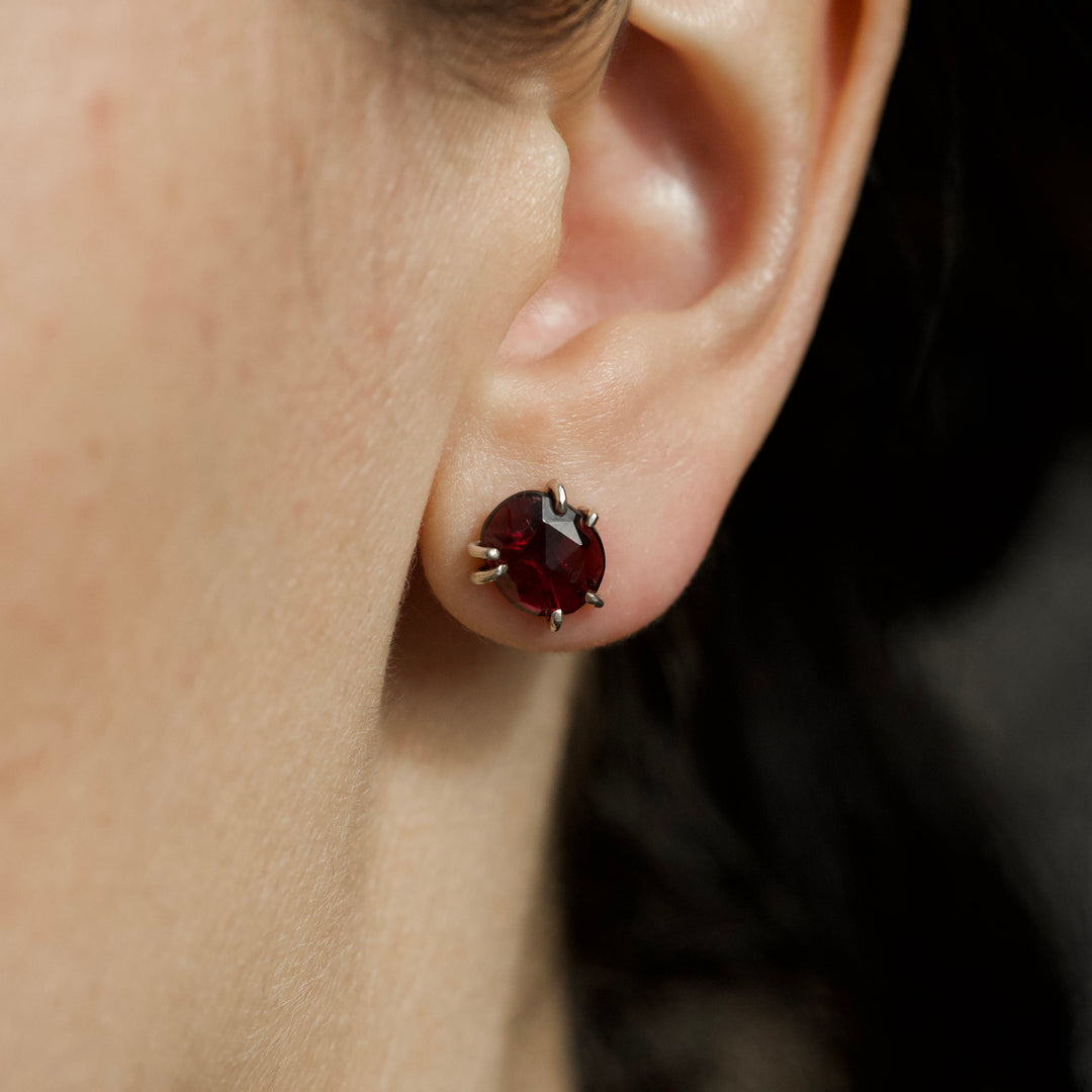 RTS 925 Silver Garnet Earrings