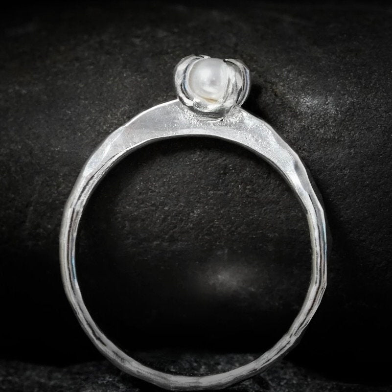 White Freshwater Pearl Ring