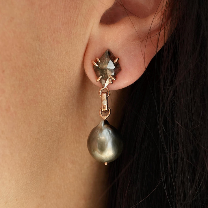 Black Pearl and Diamond Earrings. Unique Rose Gold Black Tahitian Pearl and Kite Shape Diamond Earrings. Wedding Ceremony Earrings