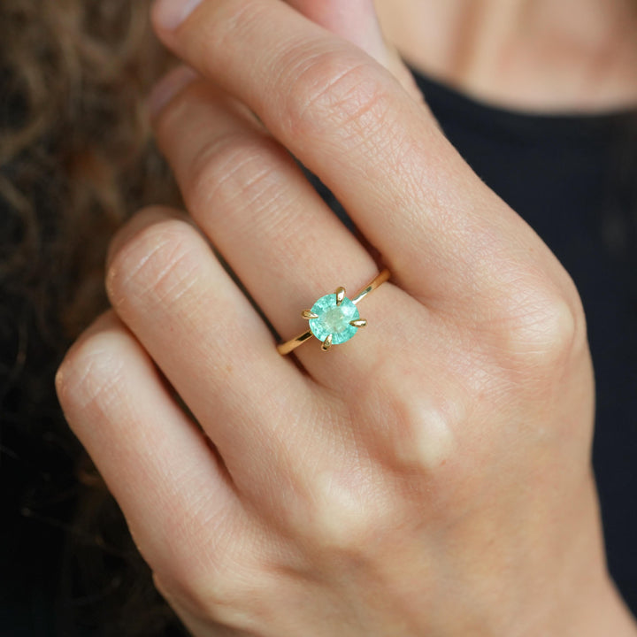 Natural Emerald Ring: RTS 18k Solid Yellow Gold 4 Prong Set Brilliant Cut Natural Emerald Ring in US size 6 / UK size L 1/2