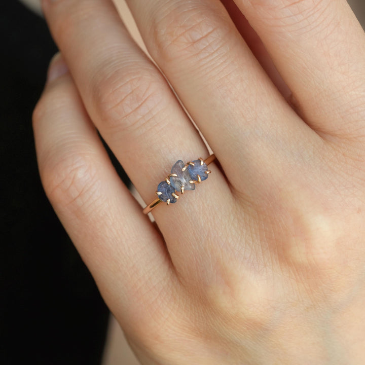 Montana Sapphire Ring. Raw Montana Sapphire 3 Stone Crystal Ring. Dainty Delicate Prong Set Unique Raw Rough Uncut Sapphire Engagement Ring