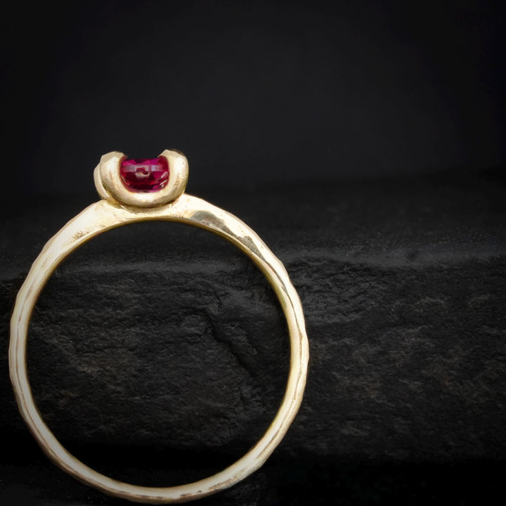 Ruby Ring: RTS Solid 14k Yellow Gold 4 Prong Set Round Brilliant Cut Ruby Hammered Textured Band Ring in US size 6.75 / UK size N