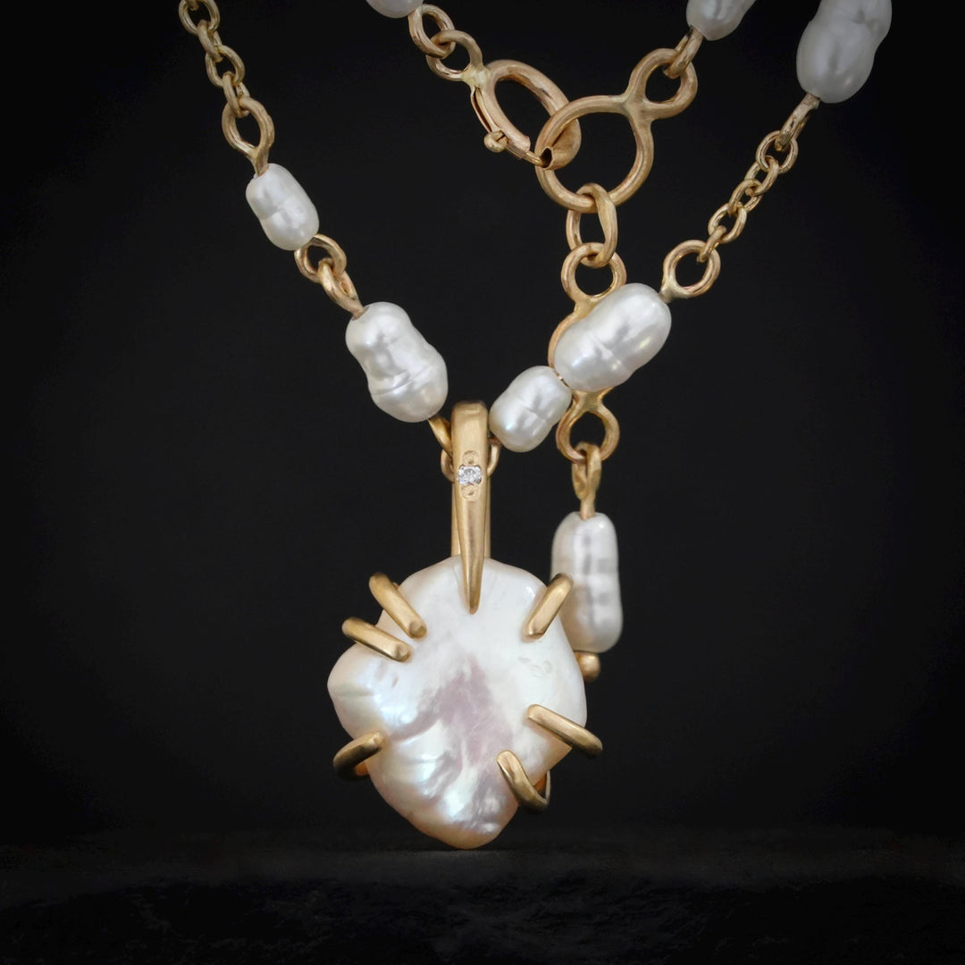 RTS 14k Yellow Gold Pearl Necklace. Unique Yellow Gold White Freshwater Pearl Necklace with Diamond. Pearl Necklace for Wedding Ceremony