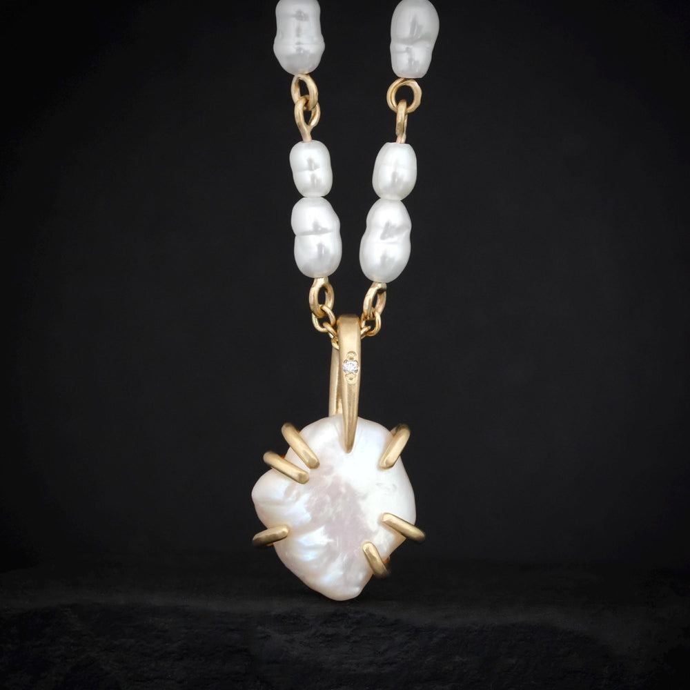 RTS 14k Yellow Gold Pearl Necklace. Unique Yellow Gold White Freshwater Pearl Necklace with Diamond. Pearl Necklace for Wedding Ceremony