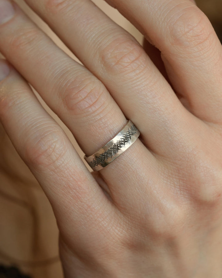 Criss-Cross Textured Band Ring