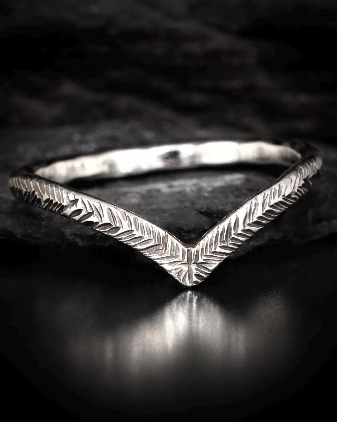 Feather Textured Wave Ring