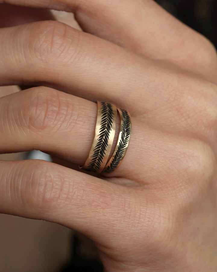 Textured Gold Feather Band Ring