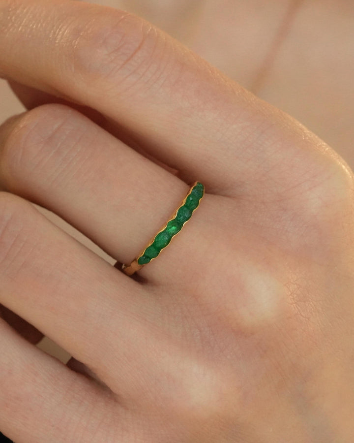 Raw Vivid Green Emerald Band