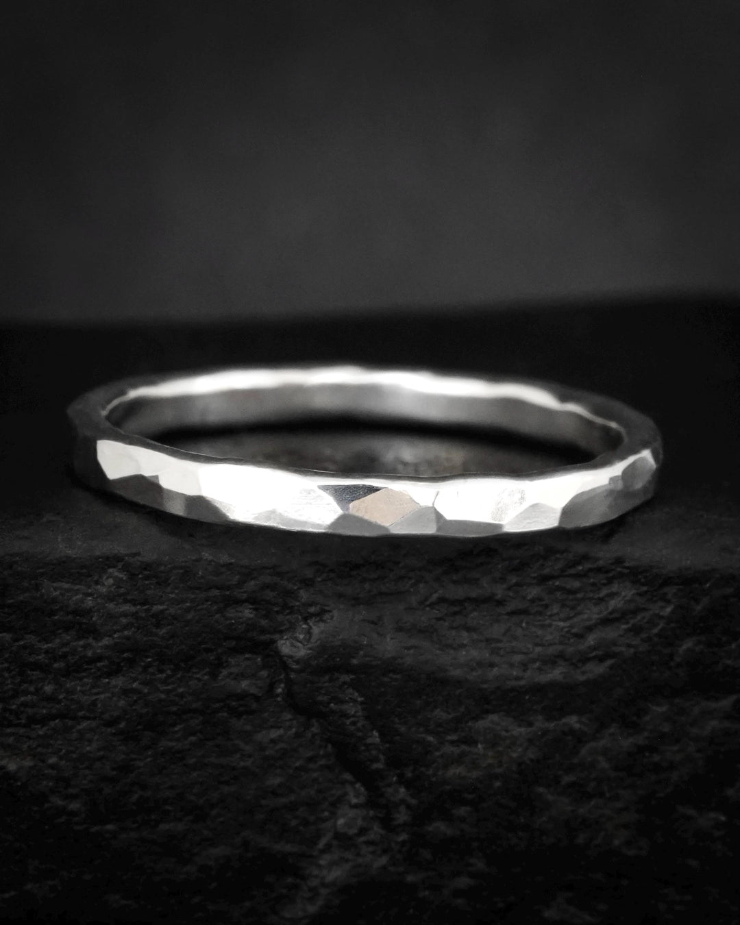 2mm Hammered Band