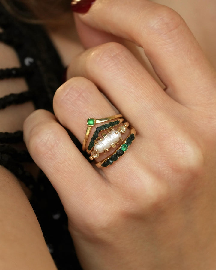 Raw Emerald Wave Ring