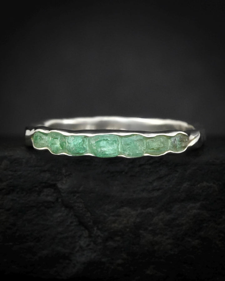 Uncut Light Green Emerald Band