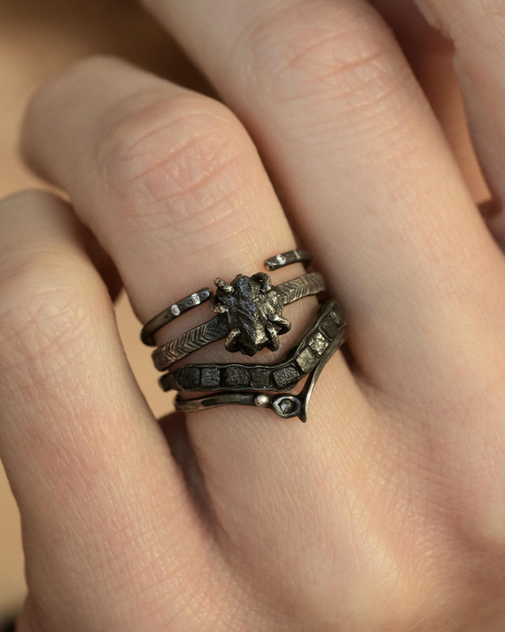 Black Diamond Wave Ring
