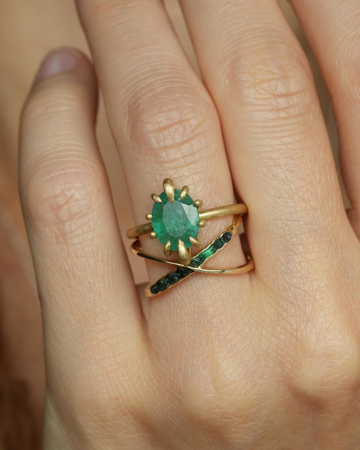 Raw Emerald Gold X Ring