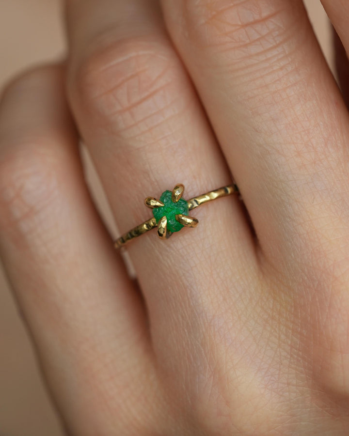 Raw Emerald Crystal Ring