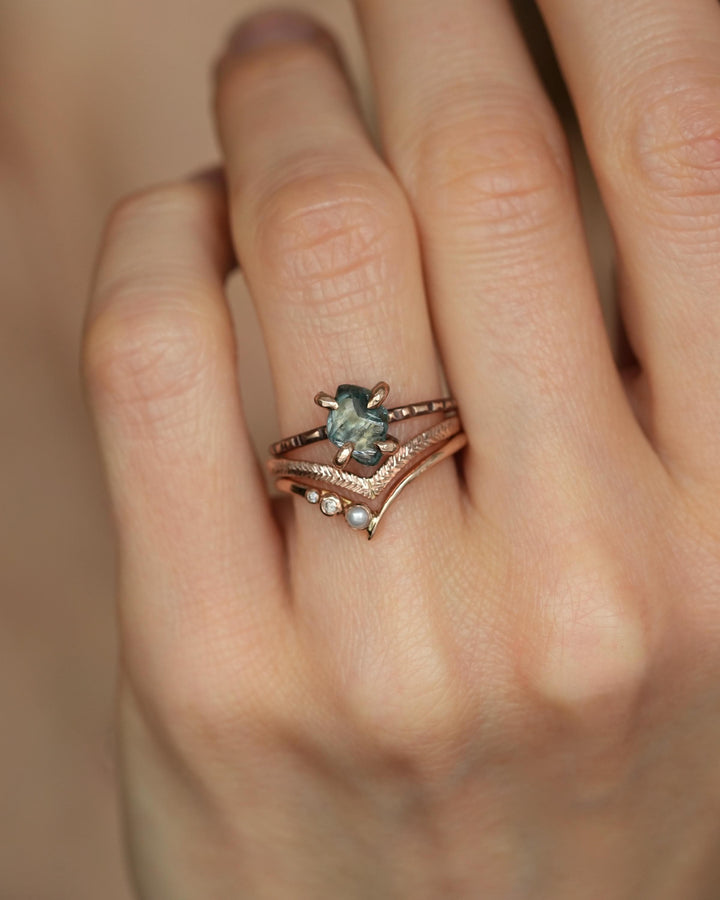Asymmetrical Dainty Pearl Wave Ring