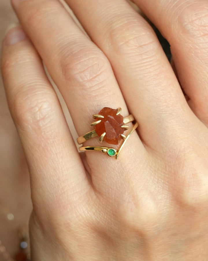 Asymmetrical Round Emerald Chevron Ring