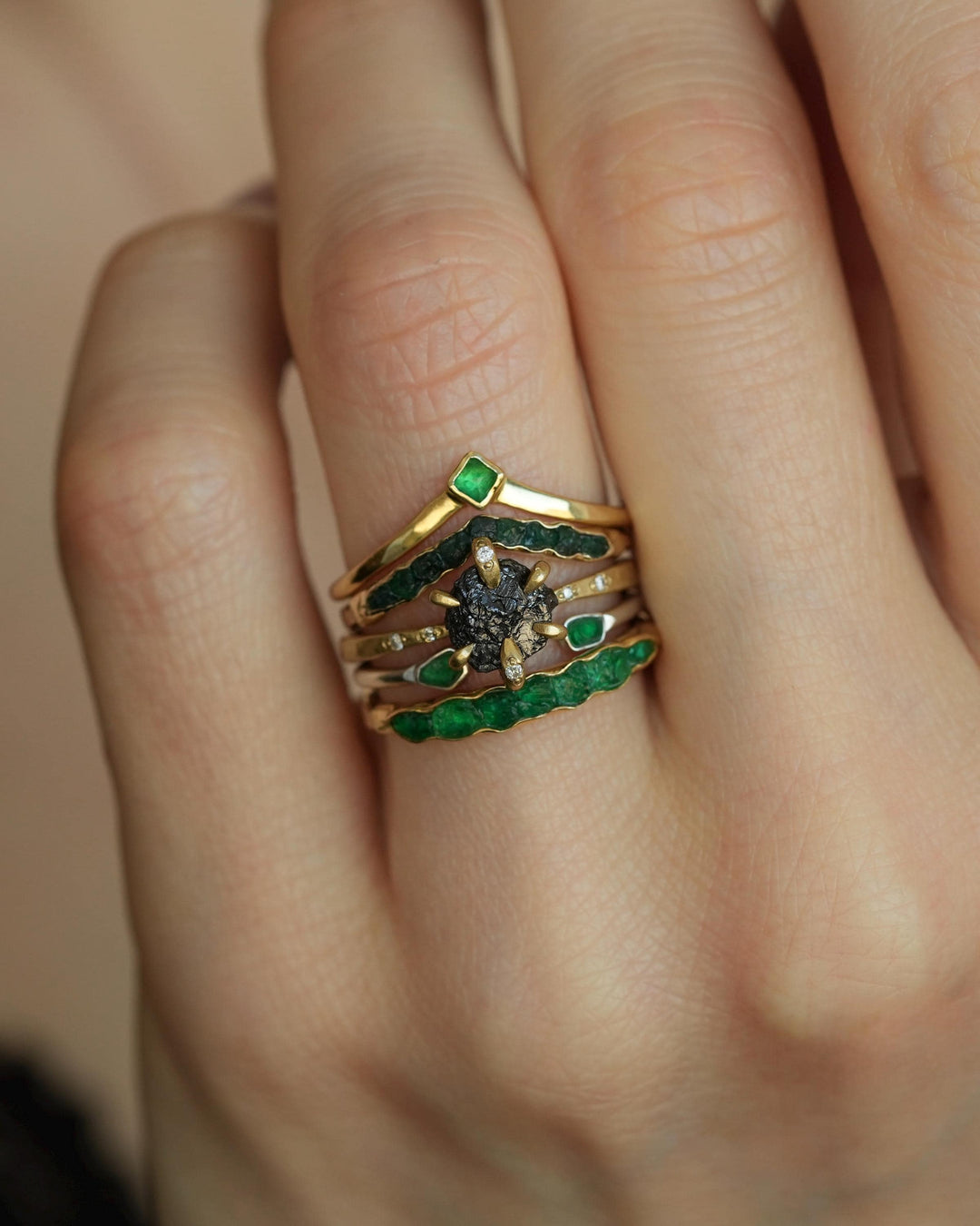 Square Emerald Wedding Wave Band