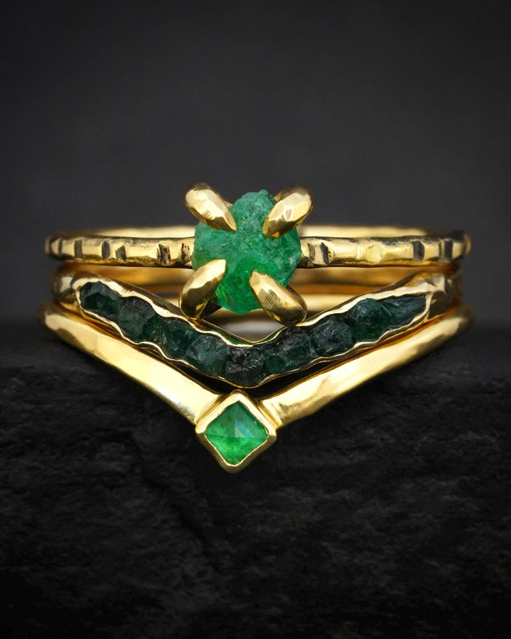 Square Emerald Wedding Wave Band