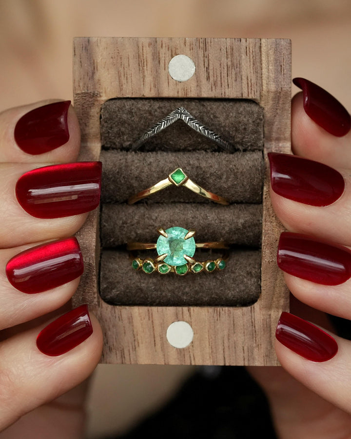 Square Emerald Wedding Wave Band