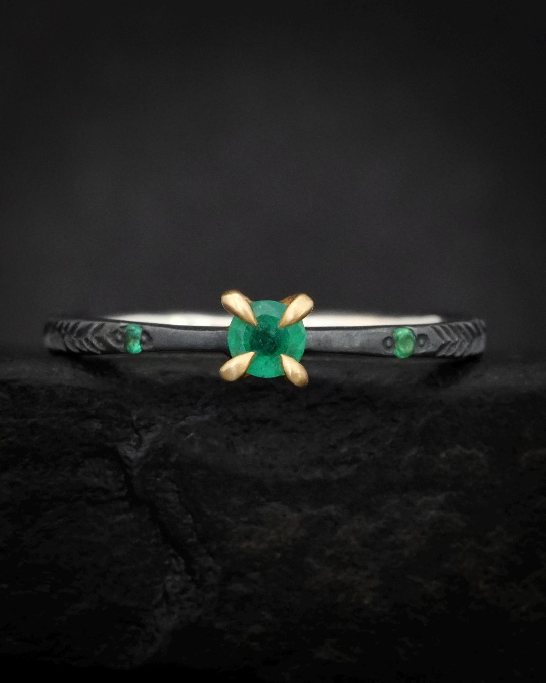 Black Silver Round Emerald Ring