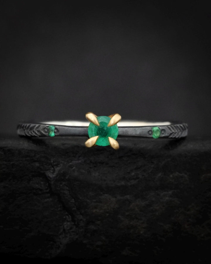 Black Silver Round Emerald Ring