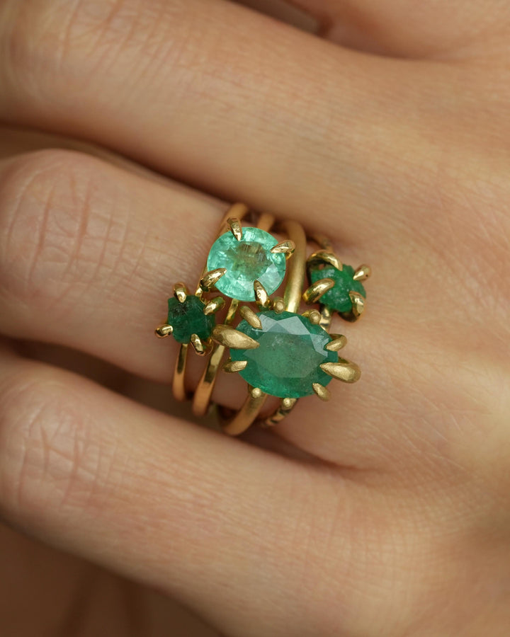 Round Cut Natural Emerald Ring