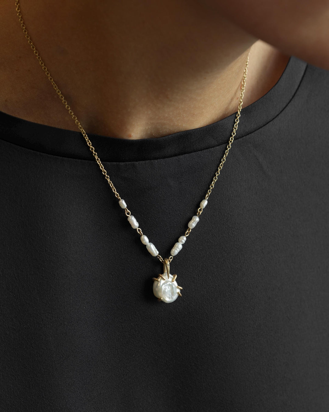 White Pearl Necklace