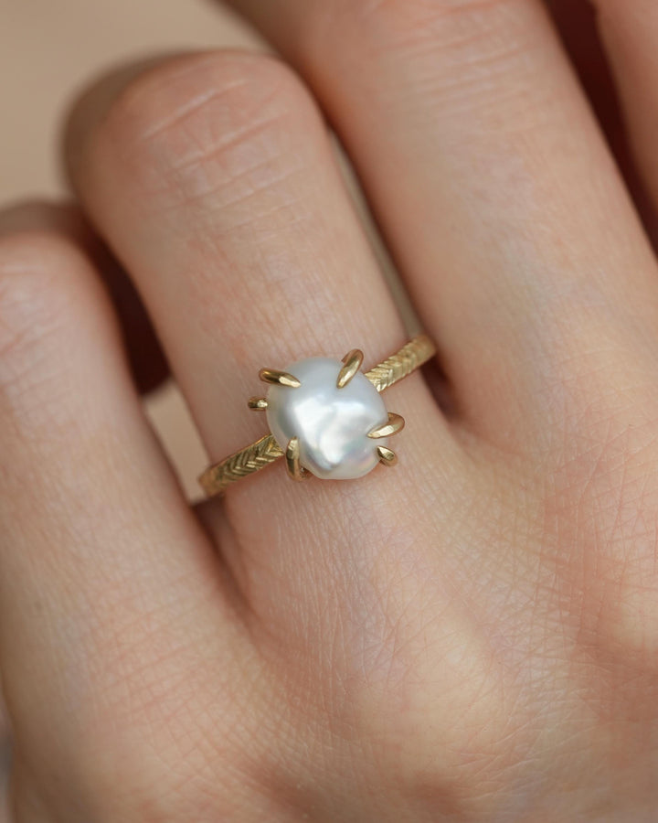 Baroque White Freshwater Pearl Ring