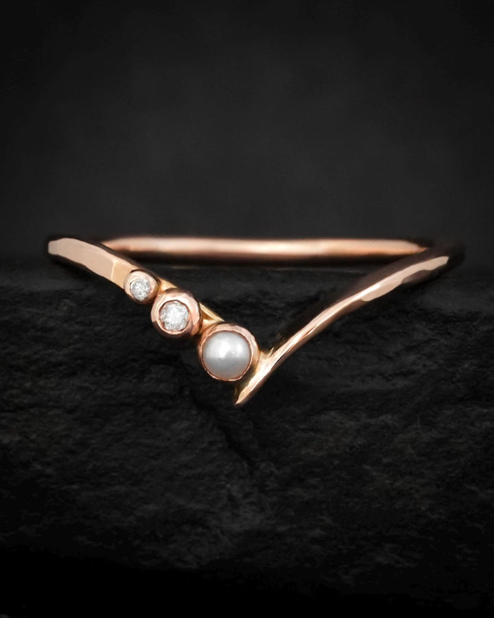 Asymmetrical Dainty Pearl Wave Ring