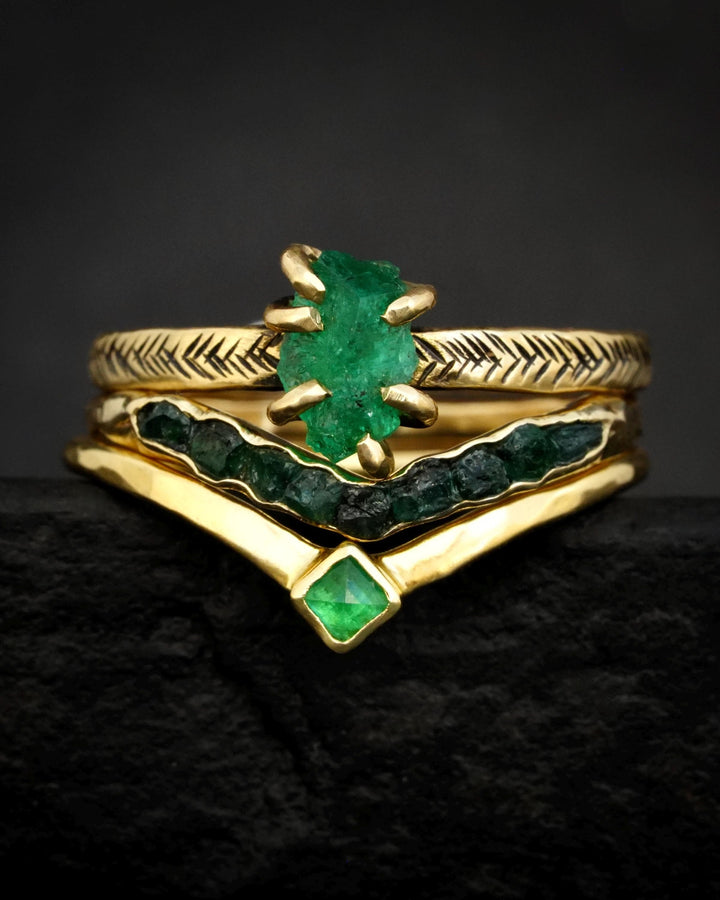 Square Emerald Wedding Wave Band