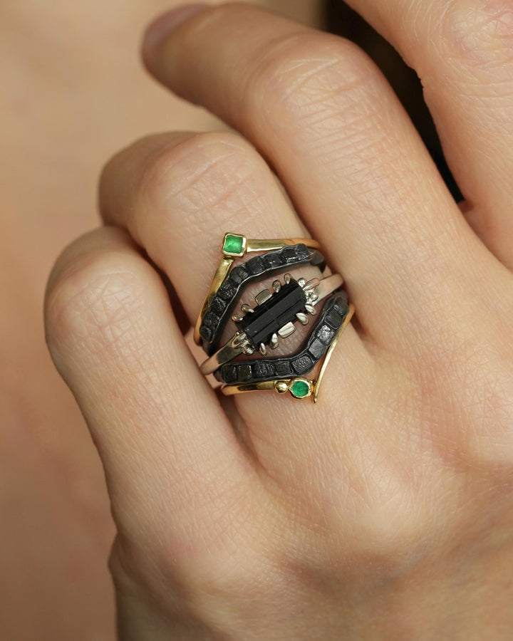 Square Emerald Wedding Wave Band