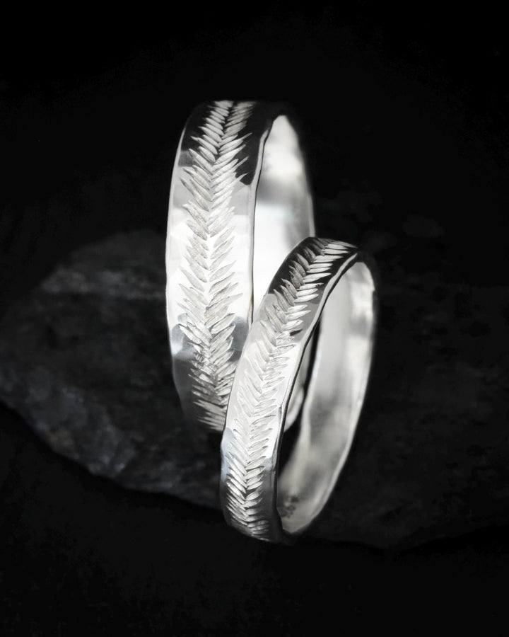 5mm Silver Feather Textured Band