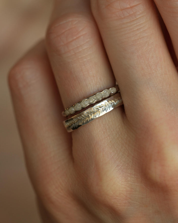 5mm Silver Feather Textured Band