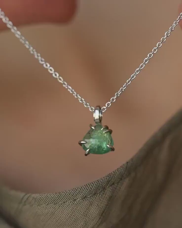 White Gold Pear Emerald Pendant Necklace