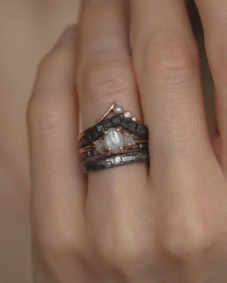 Asymmetrical Dainty Pearl Wave Ring