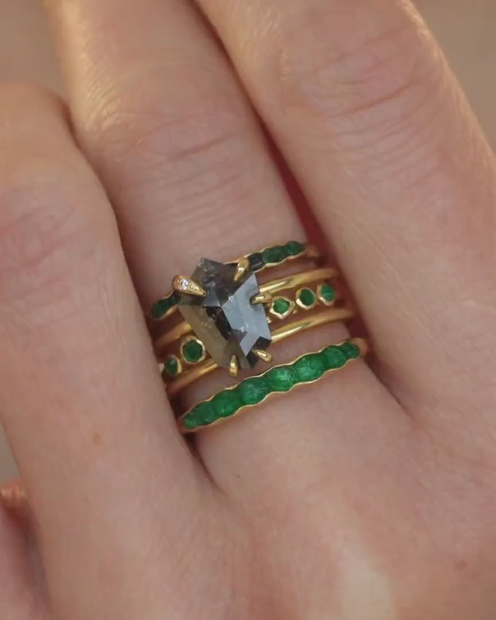 Raw Vivid Green Emerald Band
