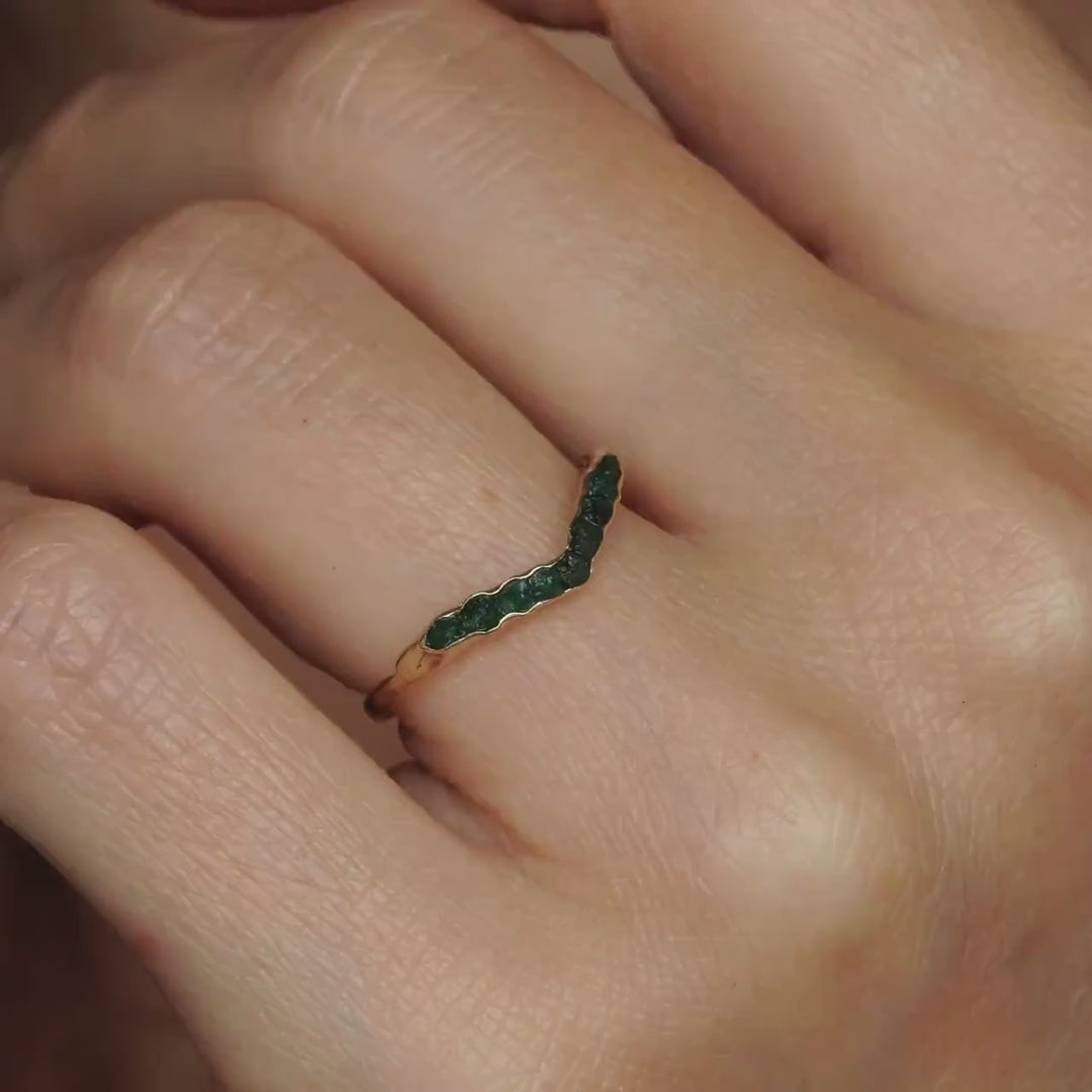 Raw Emerald Wave Ring