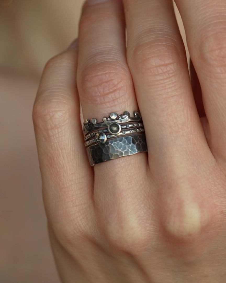 Round Salt and Pepper Diamond Ring