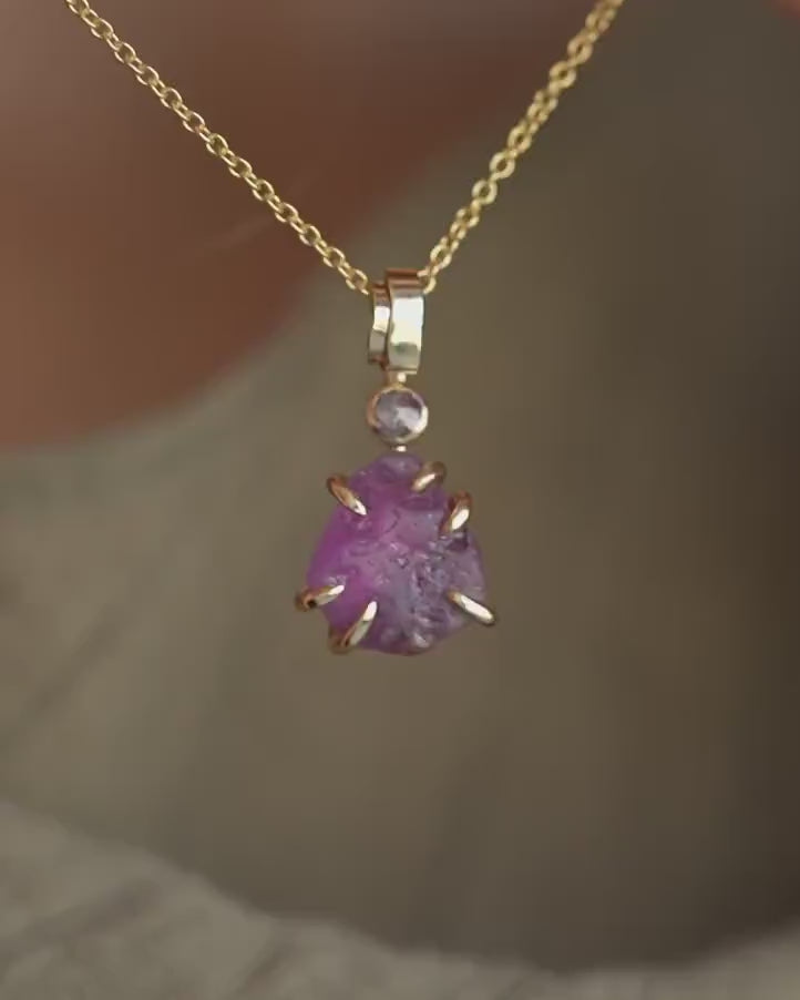 Gold Uncut Sapphire and Diamond Pendant Necklace