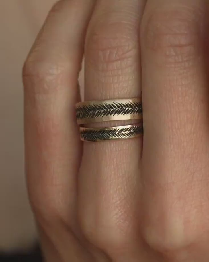 Textured Gold Feather Band Ring