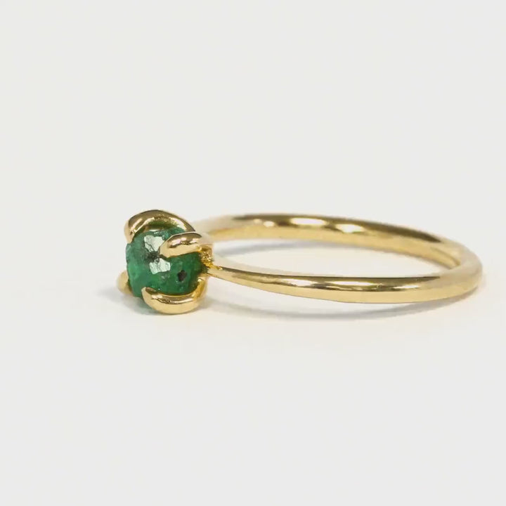 Raw Emerald Crystal Ring