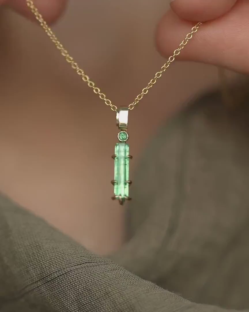 Yellow Gold Uncut Emerald Crystal Pendant Necklace