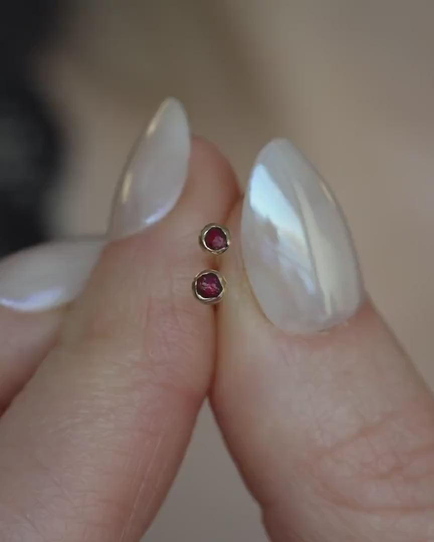 Yellow Gold Raw Czech Pyrope Garnet Studs